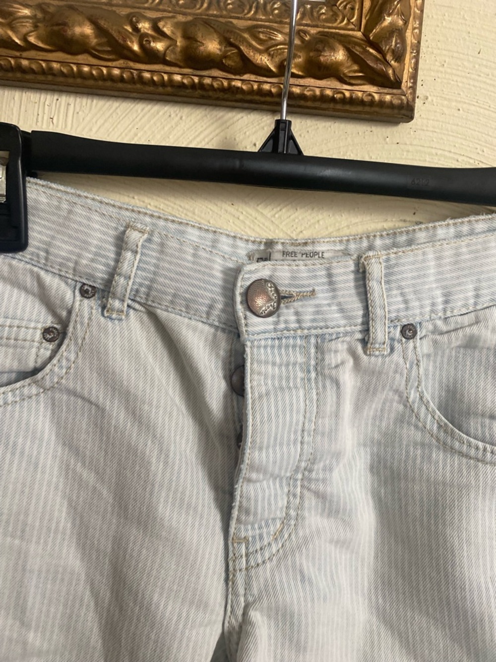 Free People Light Blue White Stripes Frayed Hem Denim Shorts - Casual Sz 25 - Picture 7 of 13